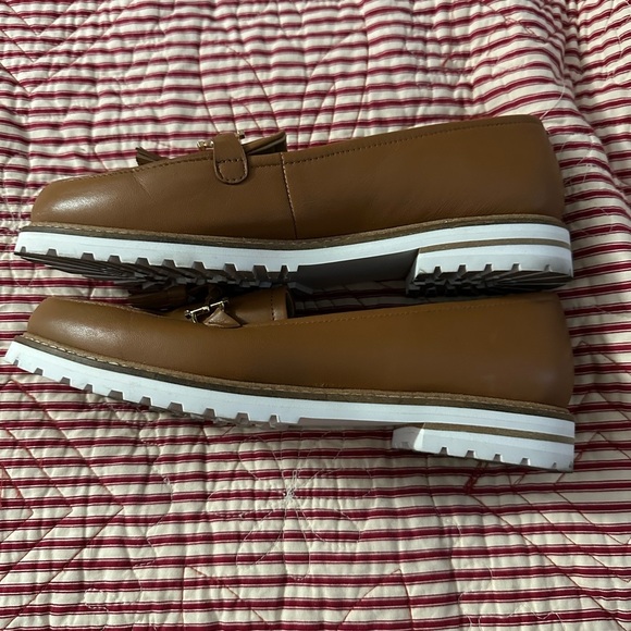 Talbots Laura Tassel Loafers Sz 8. Worn 1 time - Picture 3 of 5